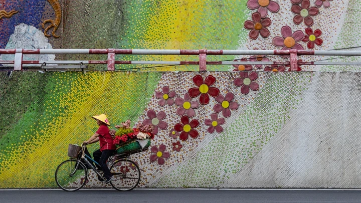 Hanoi Ceramic Road Daily Photo Tour